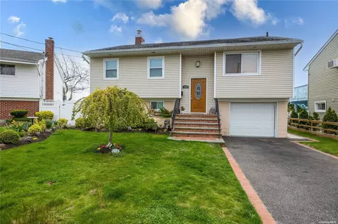 108 E 1st St, Freeport, NY 11520 photo 1