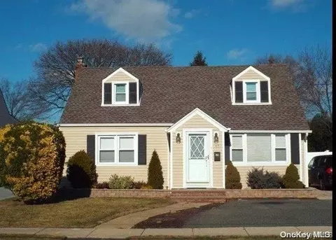 57 Euclid St, Valley Stream, NY 11580 photo 1
