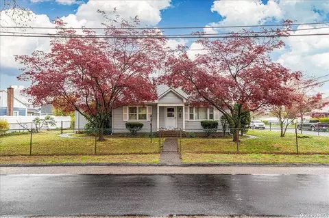 97 Central Ave, Patchogue, NY 11772 photo 1