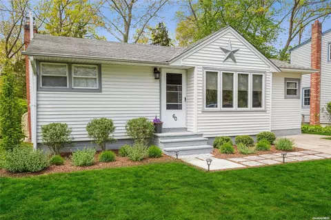 60 Corchaug Trl, Ridge, NY 11961 photo 1