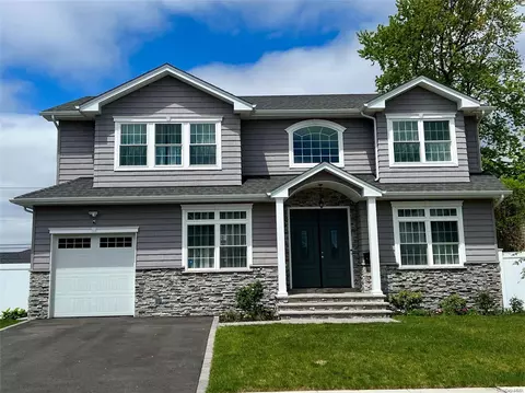 90 Morton Blvd, Plainview, NY 11803 photo 1