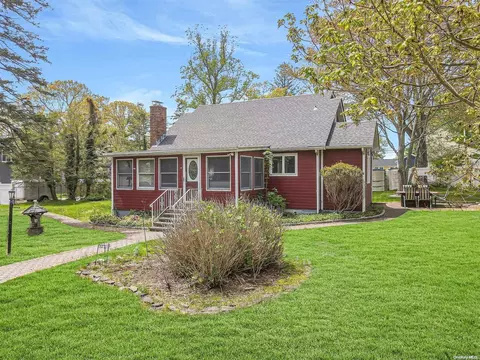 14 Solitaire Rd, Rocky Point, NY 11778 photo 1
