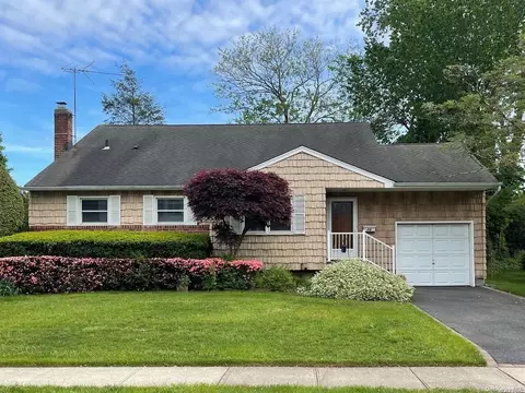 26 Brook Path, Plainview, NY 11803 photo 1