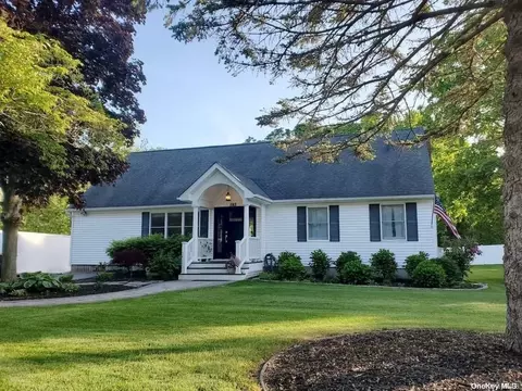 193 Broad Ave, Aquebogue, NY 11931