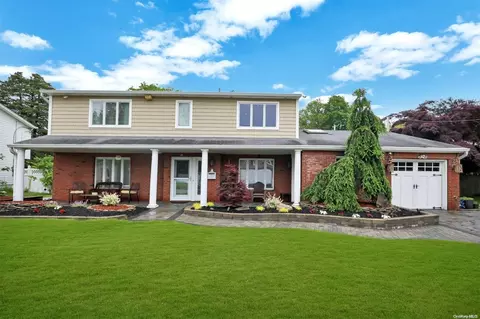 18 Deerfield, Babylon, NY 11702 photo 1