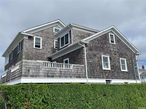 42 Maiden Ln, Patchogue, NY 11772 photo 1