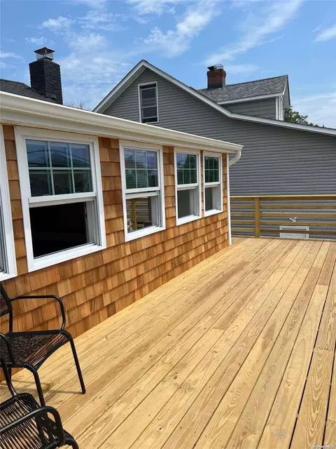47 Brightwood St, Patchogue, NY 11772 photo 1