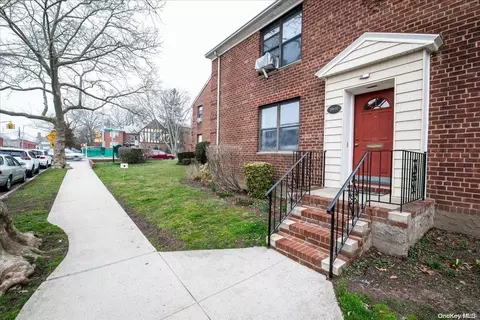 189-07 39th Ave #103, Flushing, NY 11358