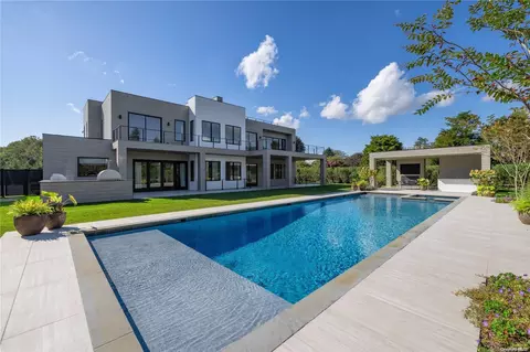 279 Mitchell Ln, Bridgehampton, NY 11932