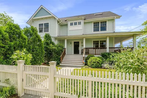 504 E Walnut St, Long Beach, NY 11561 photo 1