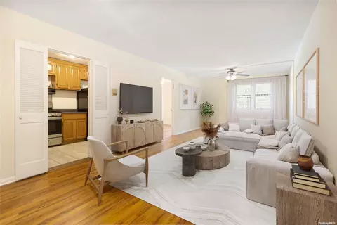 599 E 7th St #1B, Brooklyn, NY 11218