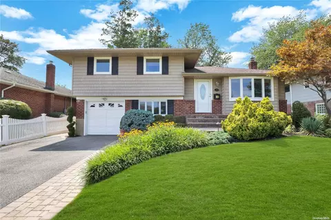 23 Spector Ln, Plainview, NY 11803 photo 1