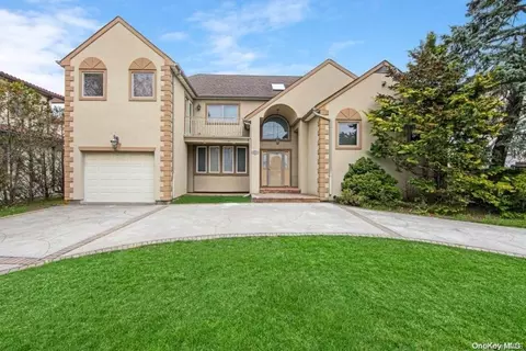454 Arlington Rd, Cedarhurst, NY 11516