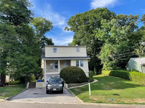23 Ravine Ave, Glen Cove, NY 11542