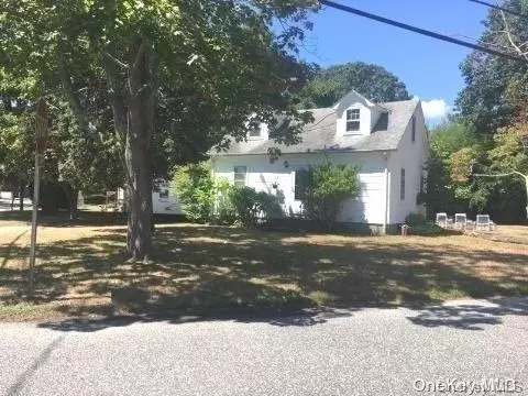 277 Dogwood Rd, Mastic Beach, NY 11951