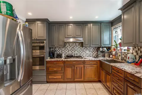 4028 Ely Ave, NY 10466