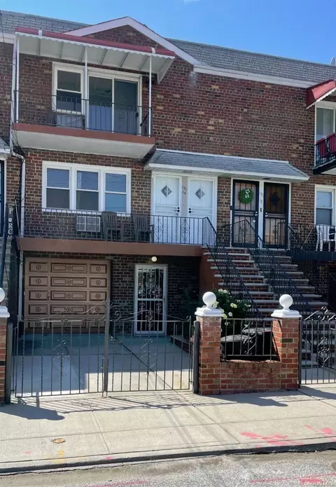 151-14 80 St, NY 11414