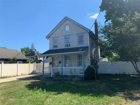 109 Jennings Ave, Patchogue, NY 11772 photo 1