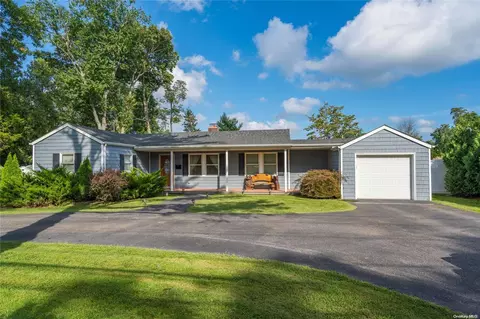 31 Harned Rd, Commack, NY 11725 photo 1