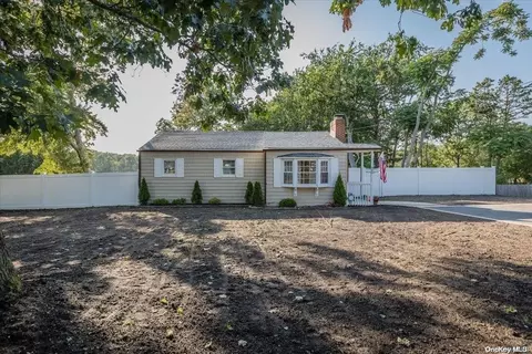 800 Old North Ocean Ave, Patchogue, NY 11772 photo 1