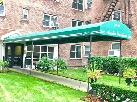 75-02 Austin St #3F, Forest Hills, NY 11375