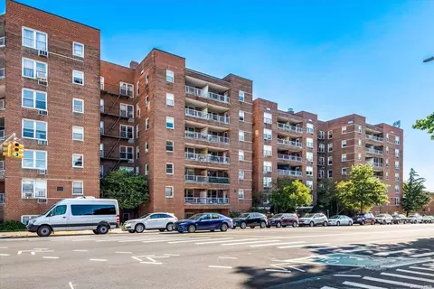 60-11 Broadway #5M, Woodside, NY 11377