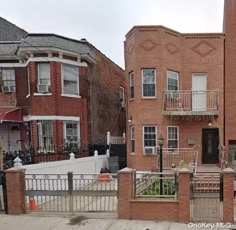 34-09 111 St, NY 11368