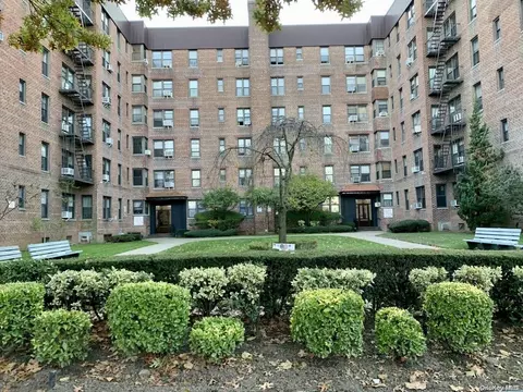 2220 Burnett St #4E, Brooklyn, NY 11229