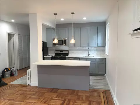 1040 Stratford Ave, NY 10472