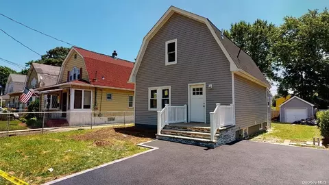 48 Stevens St, Freeport, NY 11520 photo 1