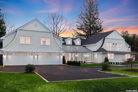333 W Neck Rd, Huntington, NY 11743