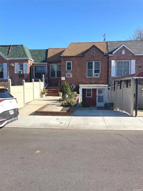 24-11 92 St, NY 11369