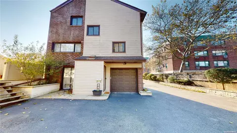 224 Atlantic Avenue Ave #H, Lynbrook, NY 11563