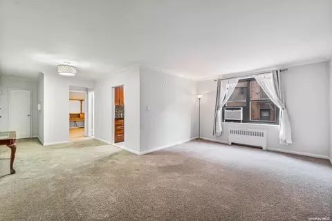 90-11 Northern Blvd #207, East Elmhurst, NY 11369