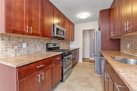 209-39 23rd Ave #5F, NY 11360