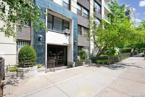 98-09 64 Rd #7F, New York, NY 11374