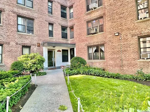 112-25 34th Ave #6C, NY 11368
