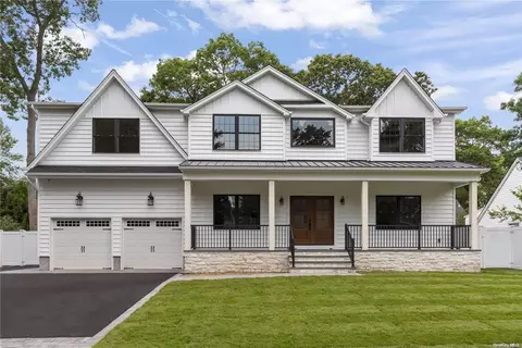 1333 Taft Ave, Merrick, NY 11566