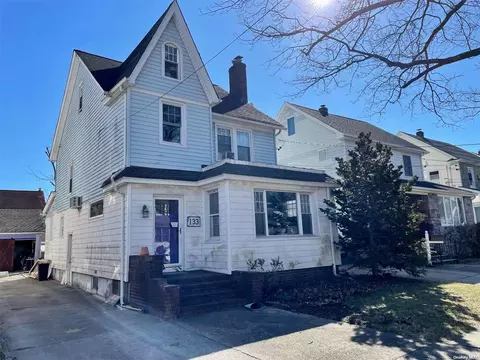 133 Iris Ave, Floral Park, NY 11001