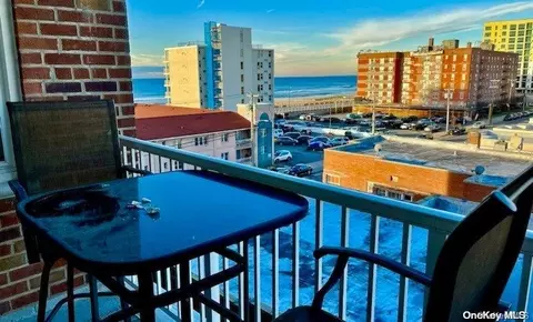 55 Monroe Blvd #4R, Long Beach, NY 11561