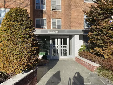 209-20 18 Ave #5B, New York, NY 11360