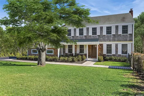 14 Inkberry St, East Hampton, NY 11937