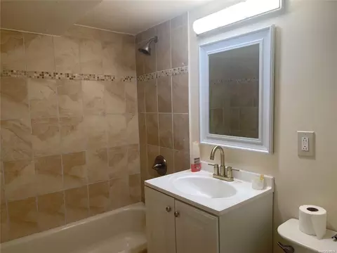 21 E Walnut St, Central Islip, NY 11722 photo 16