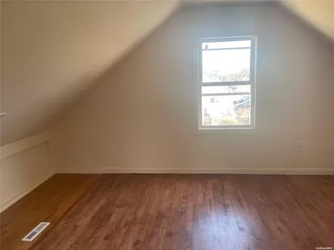 21 E Walnut St, Central Islip, NY 11722 photo 12