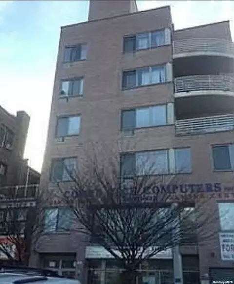 40-24 76th St #4A, Elmhurst, NY 11373