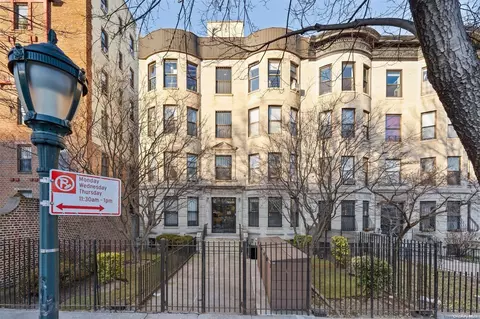 213 Eastern Pkwy # 2, Brooklyn, NY 11238