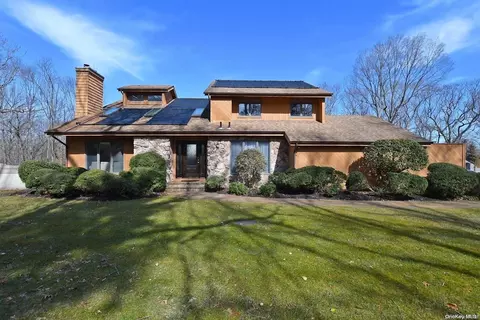 3 Bracken Ln, Rocky Point, NY 11778 photo 1
