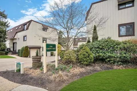 13 The Crows Nest #13, North Hempstead, NY 11050