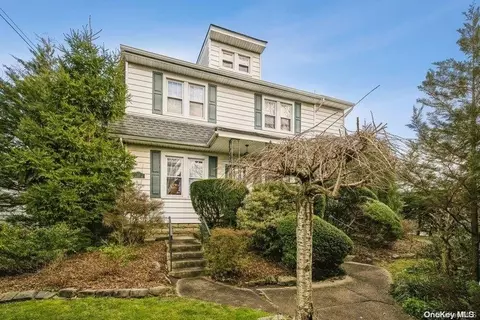 301 Hempstead Ave, Rockville Centre, NY 11570