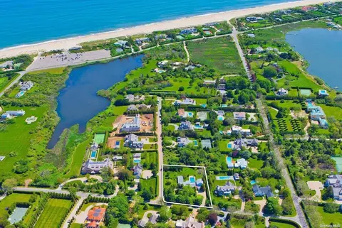 126 Meadowmere Ln, Southampton, NY 11968
